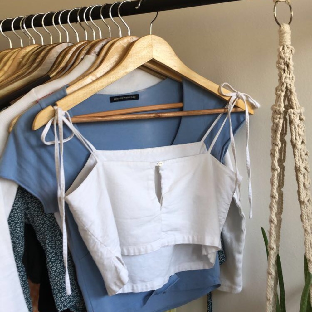White brandy crop tie tank